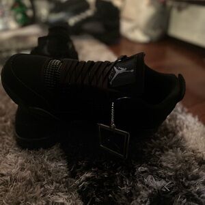 Air Jordan 4 Retro 'Black Cat